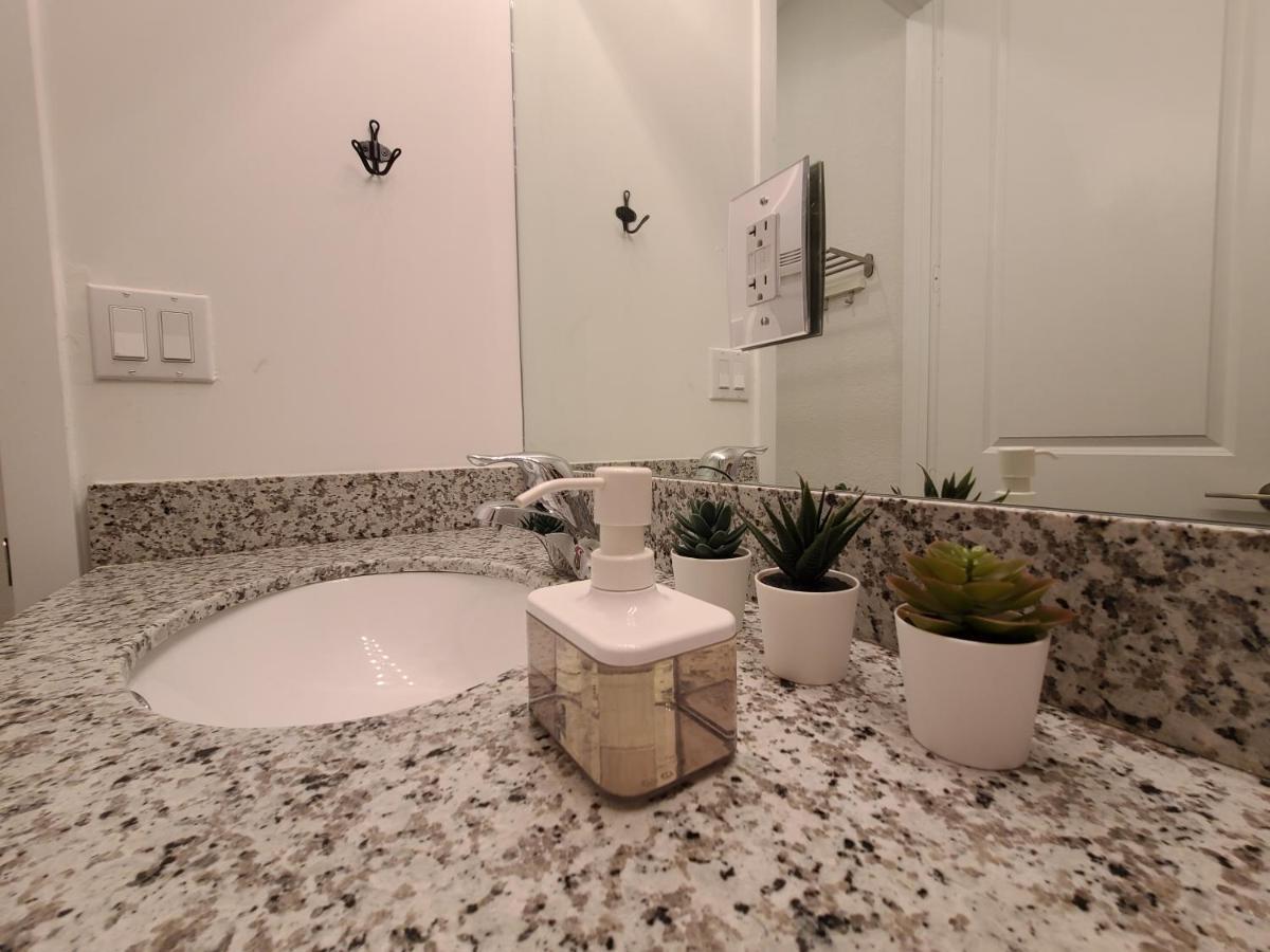 Cozy Private Room South Miami Heights ภายนอก รูปภาพ